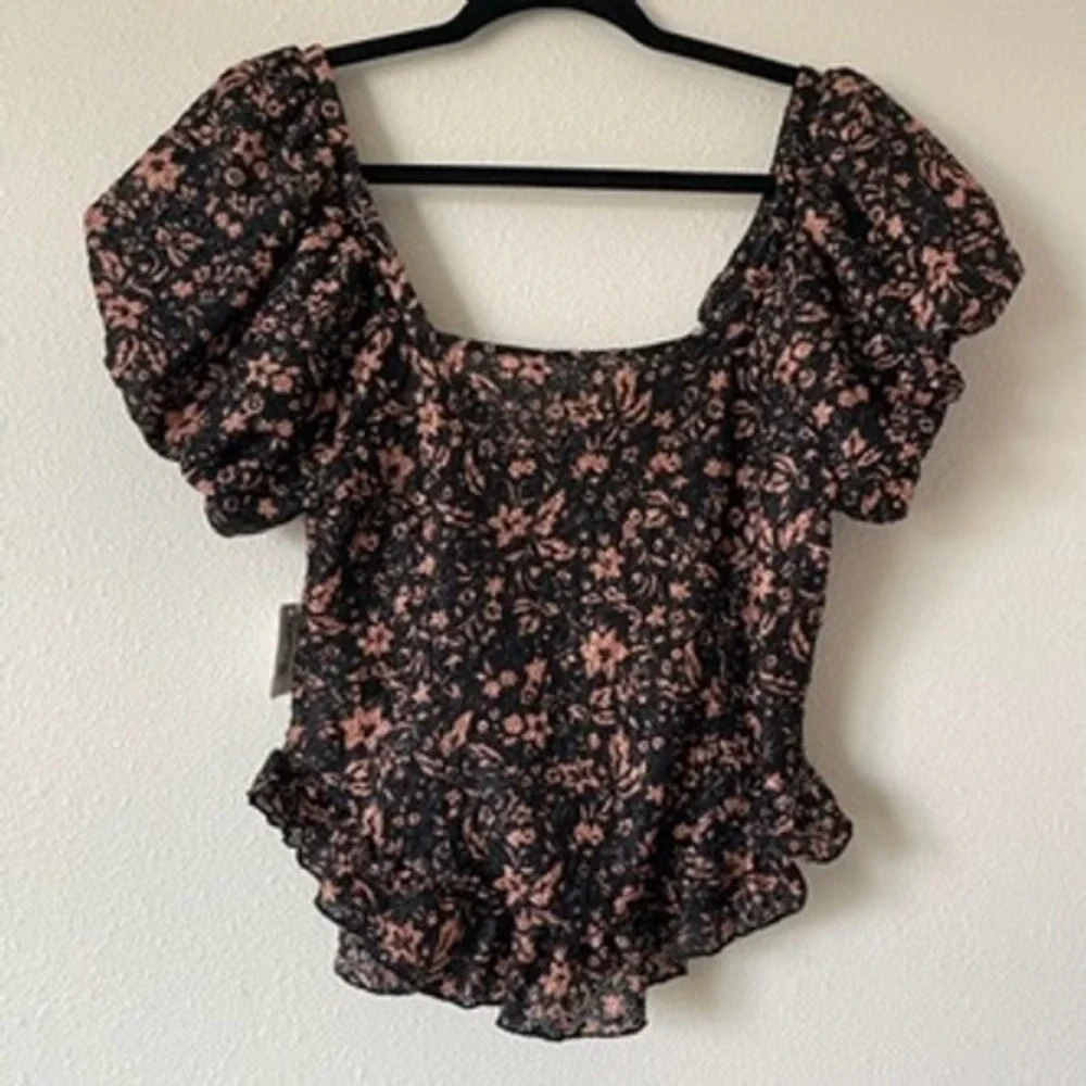 Free People Black Peach Floral Lace Puff Sleeve Hook Eye Peplum Top Large NEW